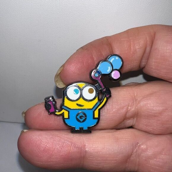 Universal Studios Minion Numbered Pin - Picture 11 of 11